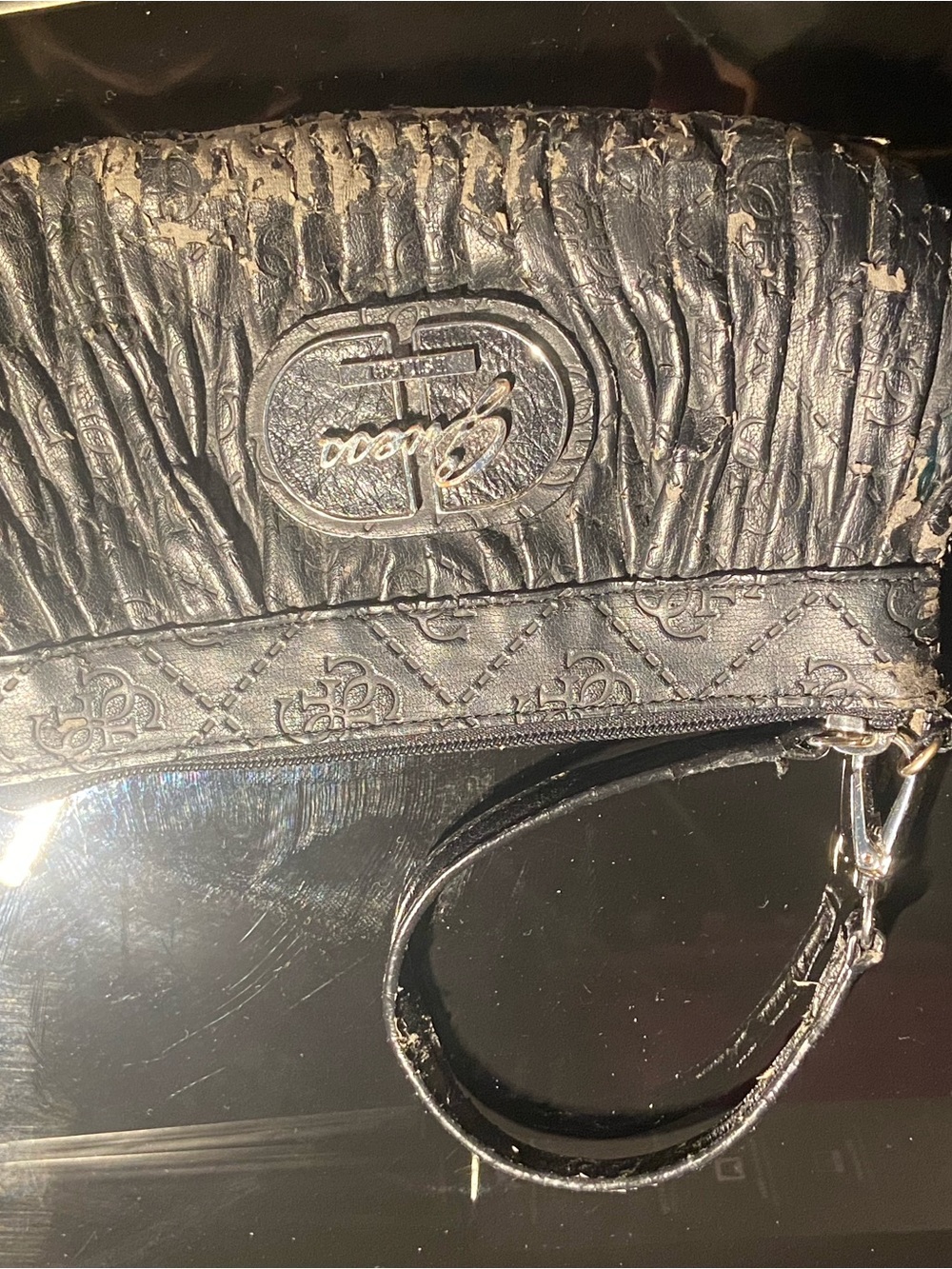 CHEAP Guess Black Textured With Wristlet Clutch